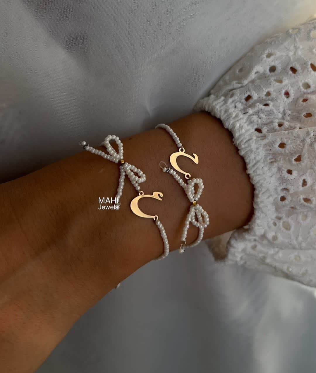 Gold bracelet model (7)