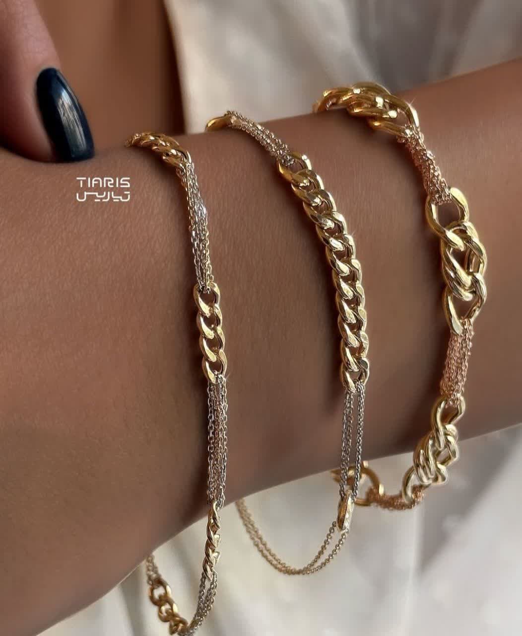 Gold bracelet model (19)