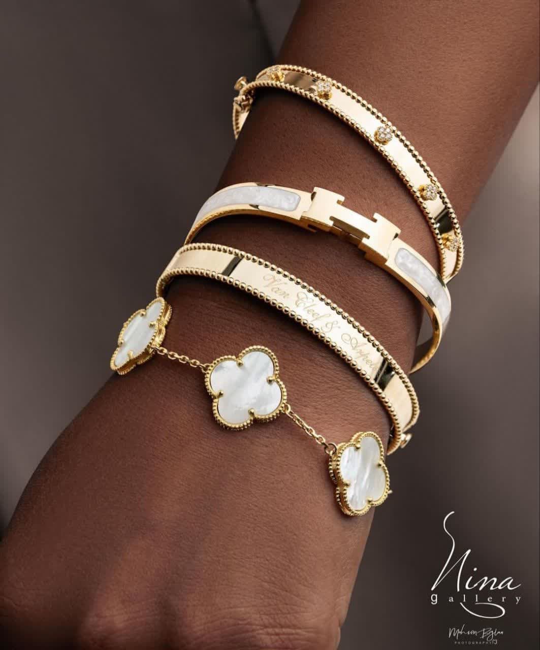Gold bracelet model (30)