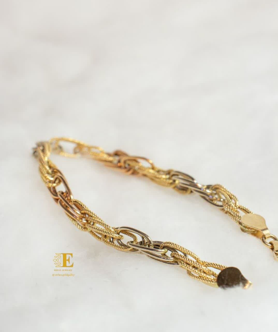 Gold bracelet model (33)