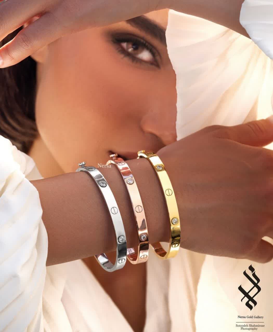 Gold bracelet model (35)