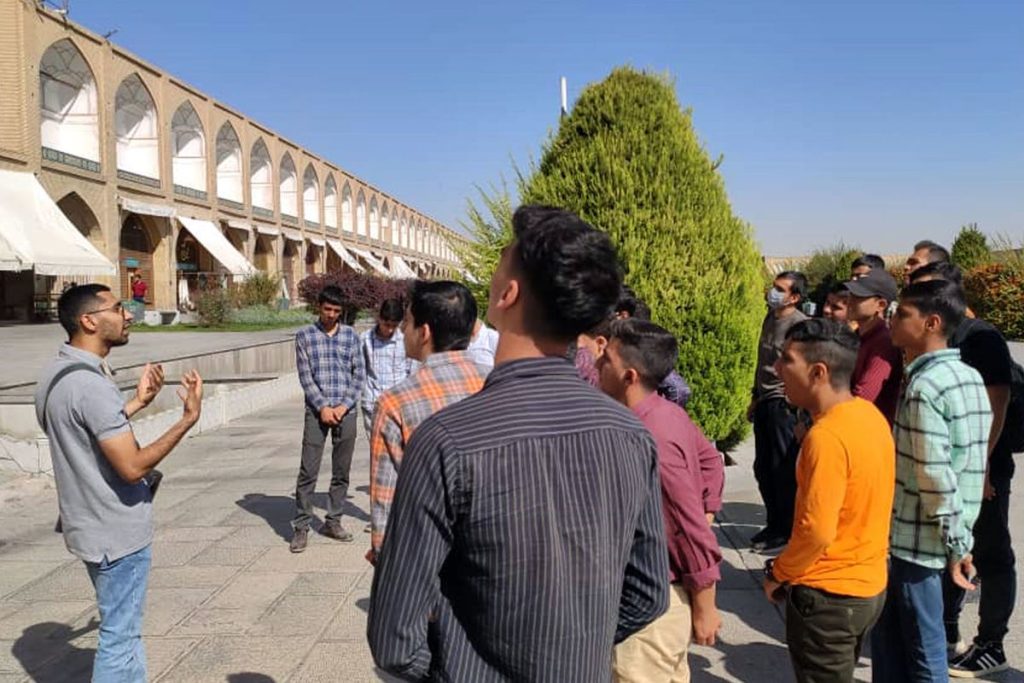 جای خالی پیوست فرهنگی برای نسل زد