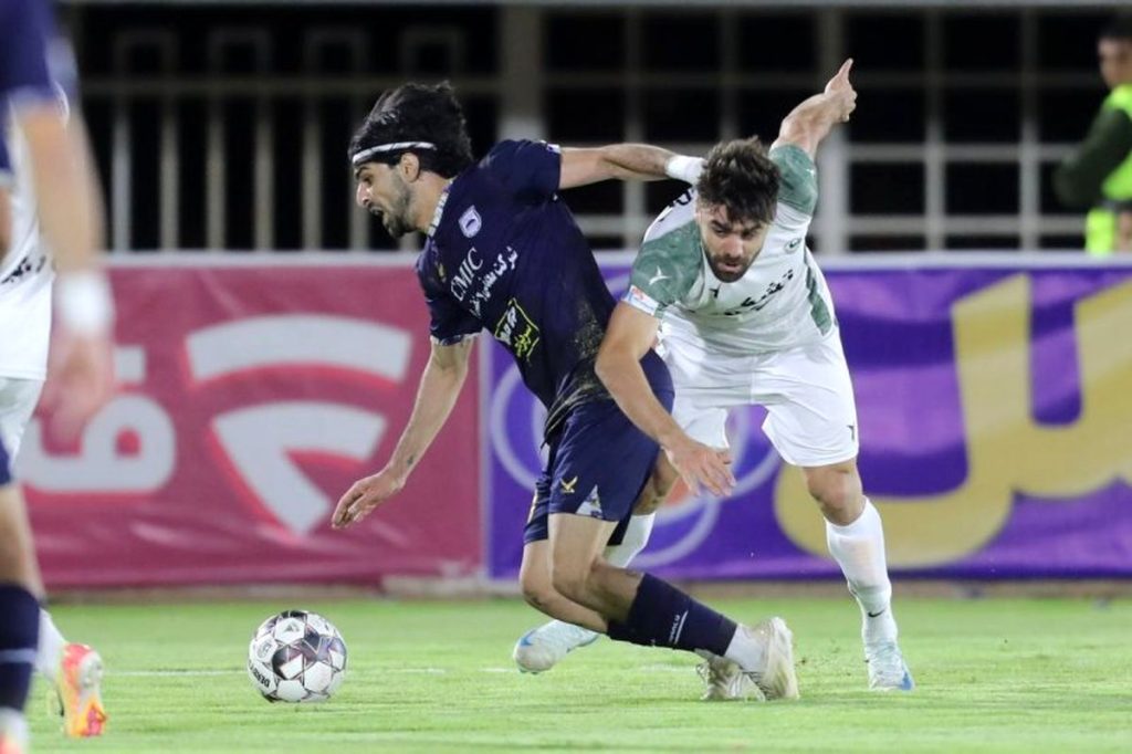 ذوب آهن فصل جاری؛ افتان و خیزان