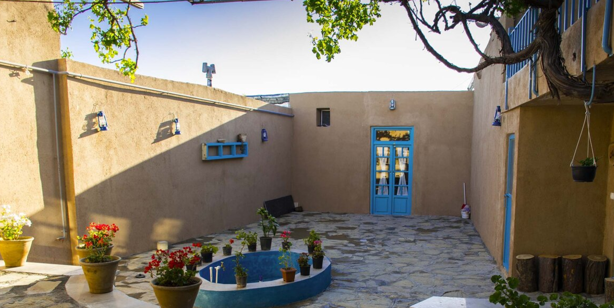 fe7927d8-193d-46b3-8790-4a576c541478