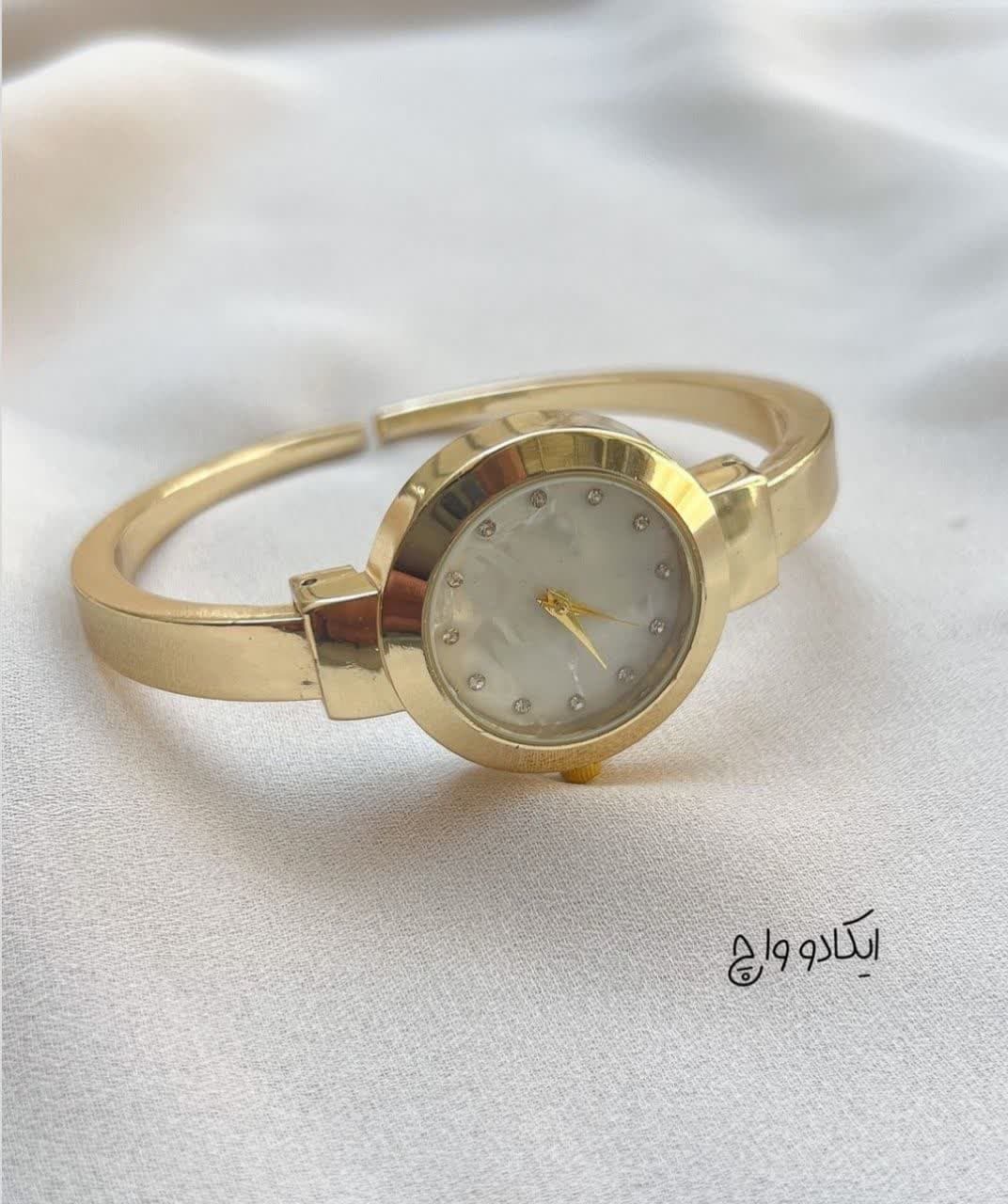 Women_s watch model (7)