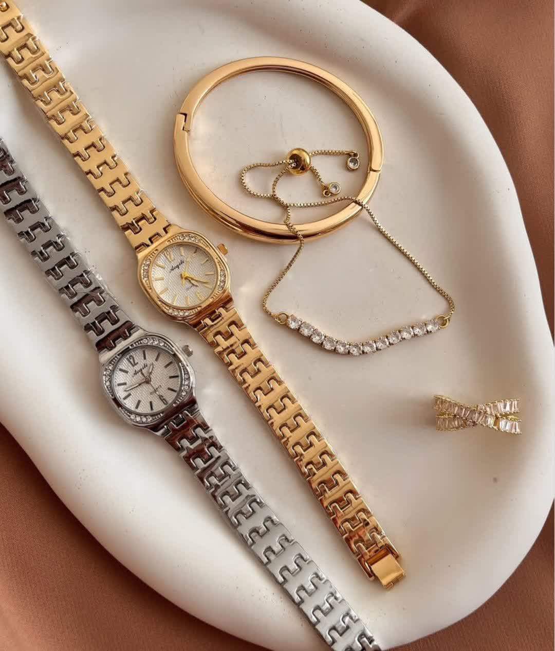 Women_s watch model (11)