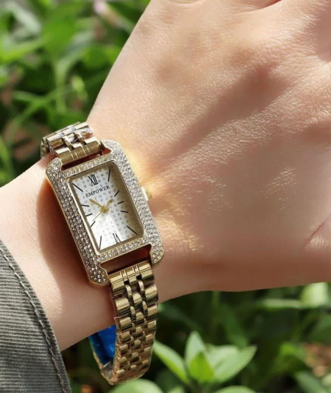 Women_s watch model (31)