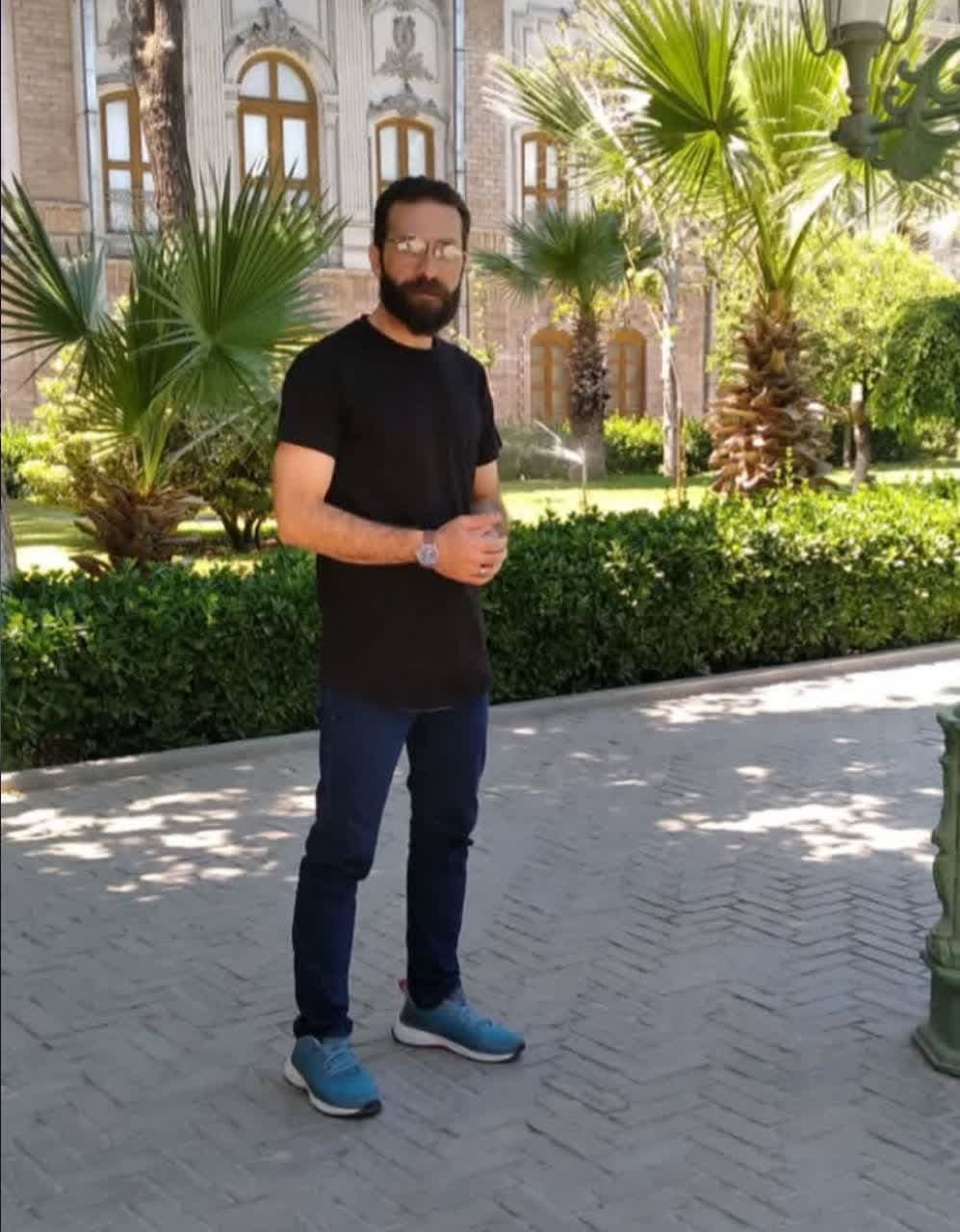 بیوگرافی شهریار پیروزفر خواننده تیتراژ زخم کاری 13 شهریار پیروزفر (5)