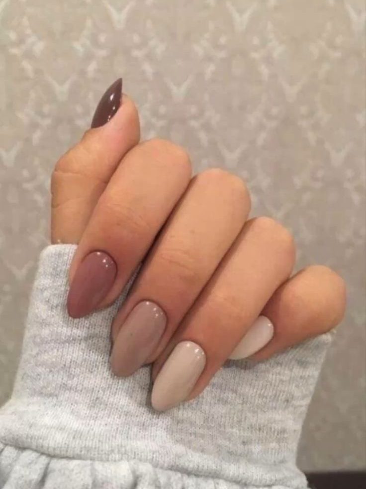 لاک ناخن به رنگ موکا موس (5)