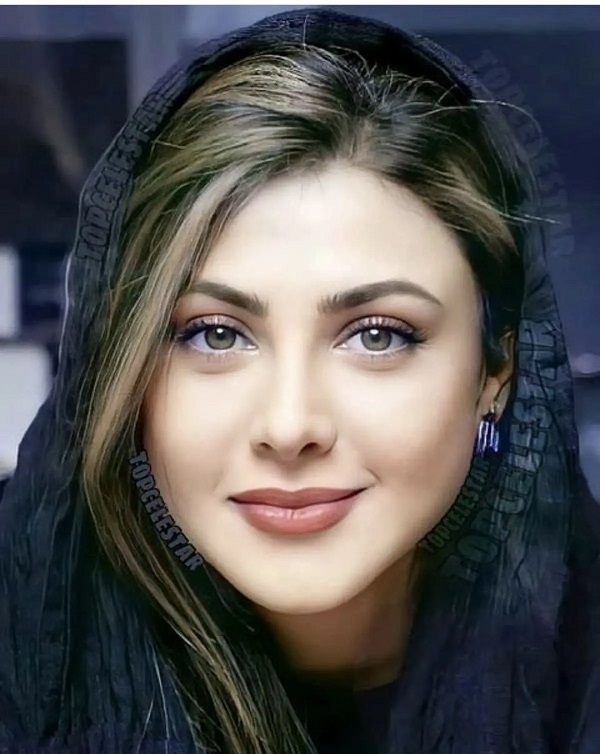 آزاده صمدی