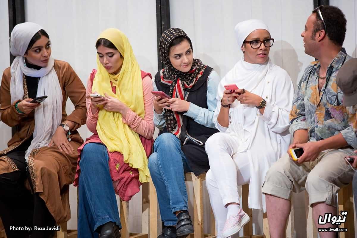 صحرا اسداللهی در نمایش سقوط معکوس