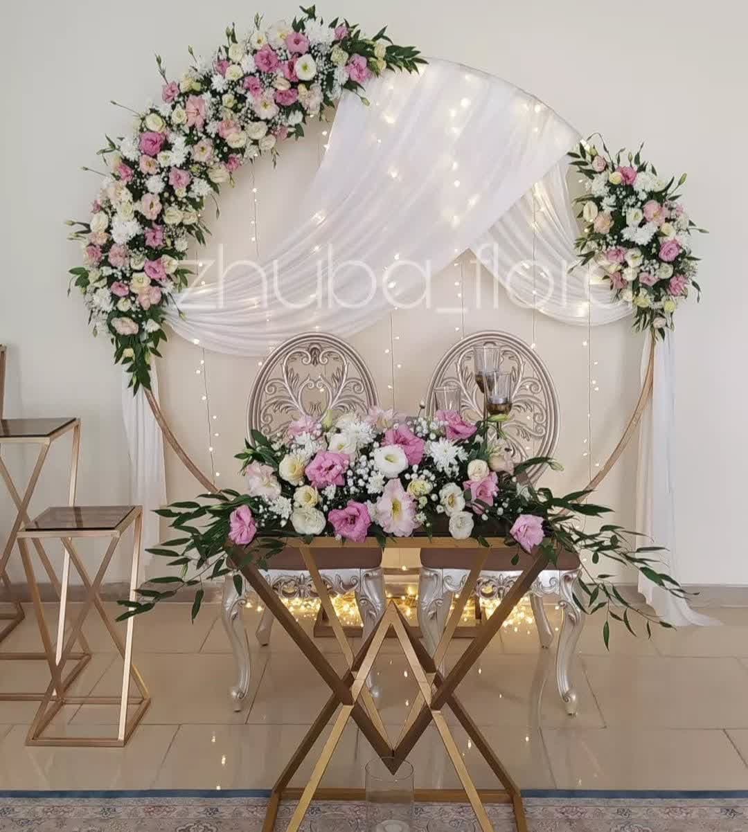 50 مدل گل آرایی بله برون در خانه و تالار با مطرح های تازه و شیک 115 مدل گل آرایی بله برون (10)