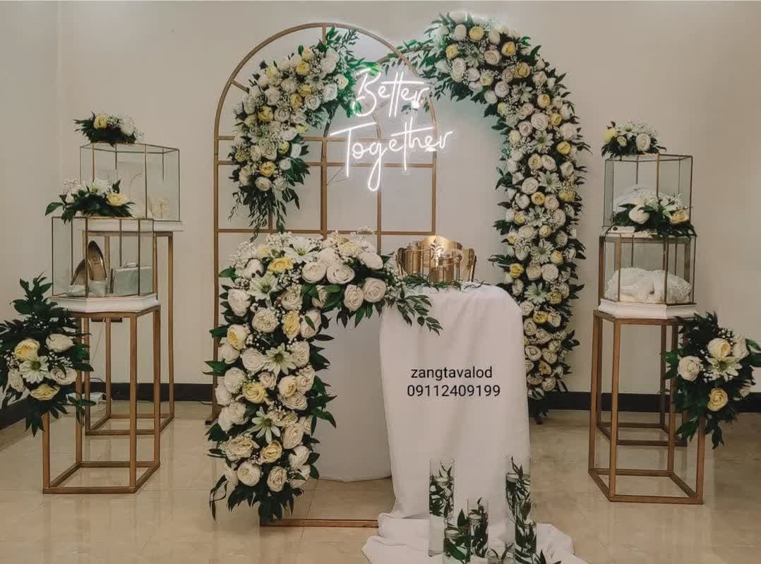 50 مدل گل آرایی بله برون در خانه و تالار با مطرح های تازه و شیک 121 مدل گل آرایی بله برون (16)