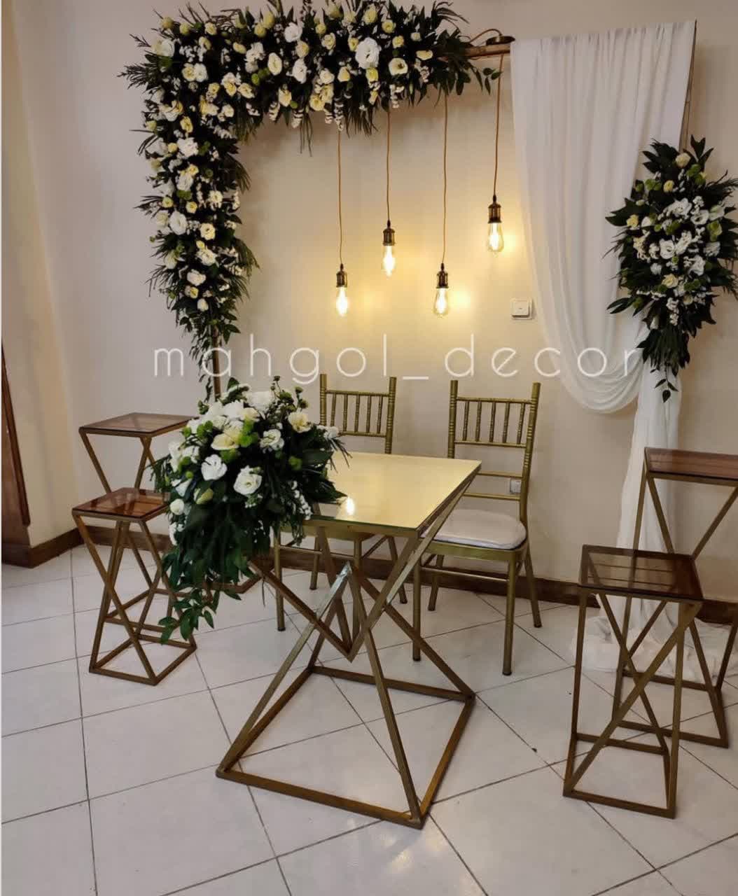 50 مدل گل آرایی بله برون در خانه و تالار با مطرح های تازه و شیک 135 مدل گل آرایی بله برون (30)