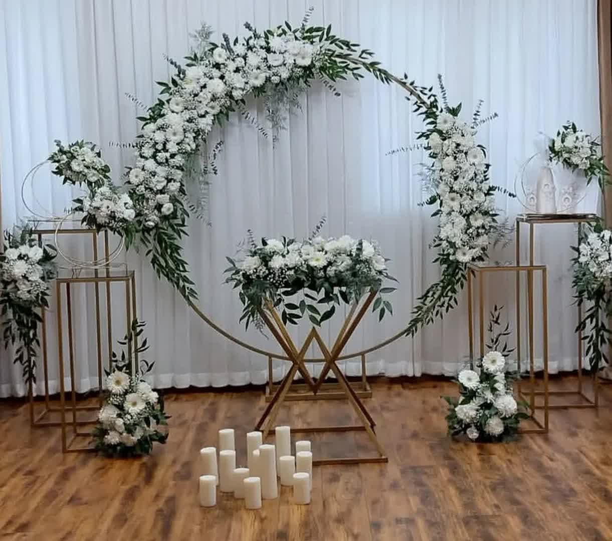 50 مدل گل آرایی بله برون در خانه و تالار با مطرح های تازه و شیک 134 مدل گل آرایی بله برون (29)