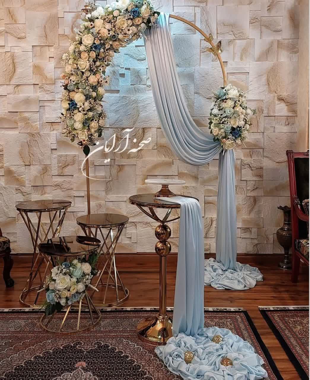 50 مدل گل آرایی بله برون در خانه و تالار با مطرح های تازه و شیک 142 مدل گل آرایی بله برون (37)