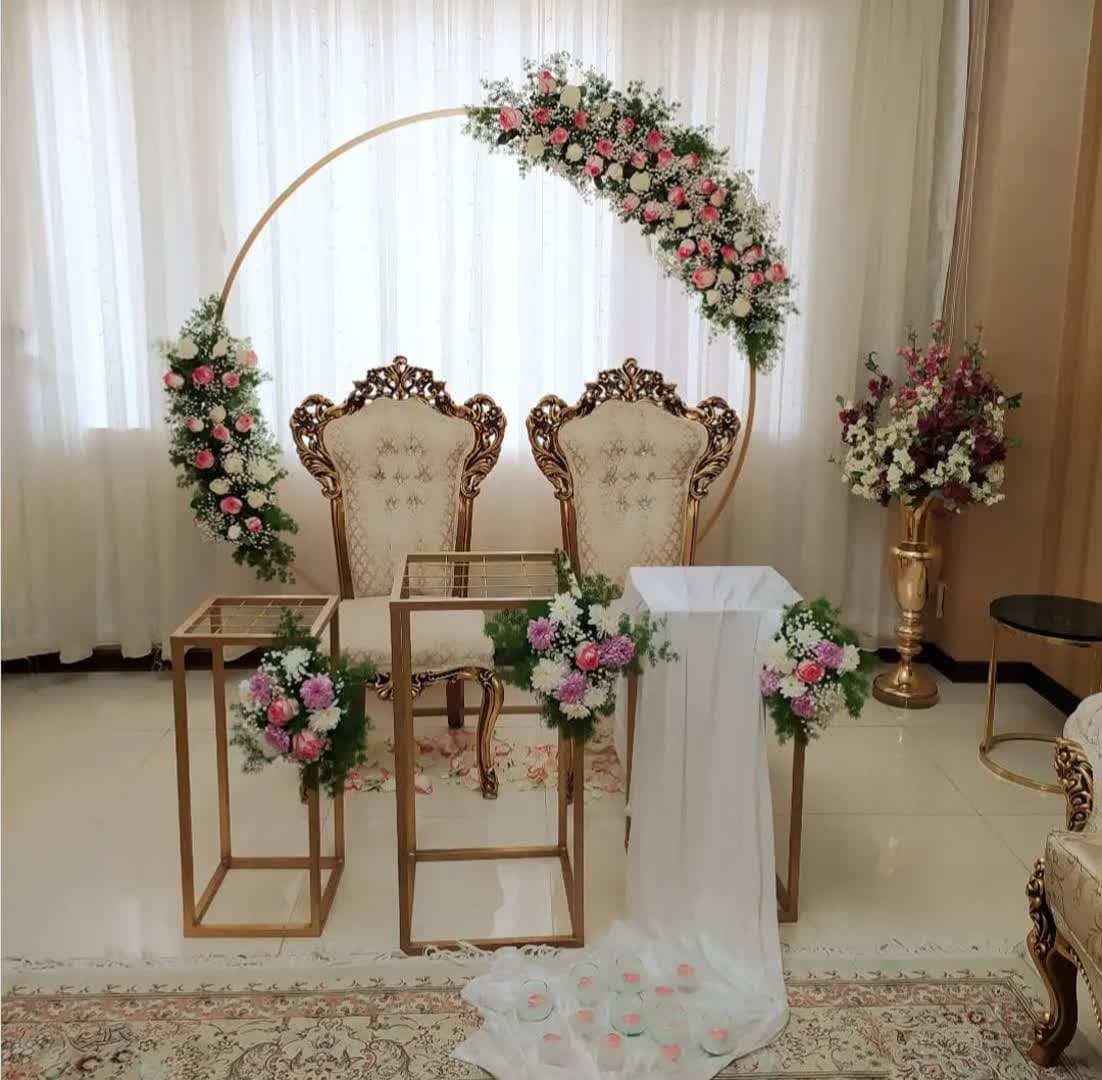 50 مدل گل آرایی بله برون در خانه و تالار با مطرح های تازه و شیک 154 مدل گل آرایی بله برون (49)