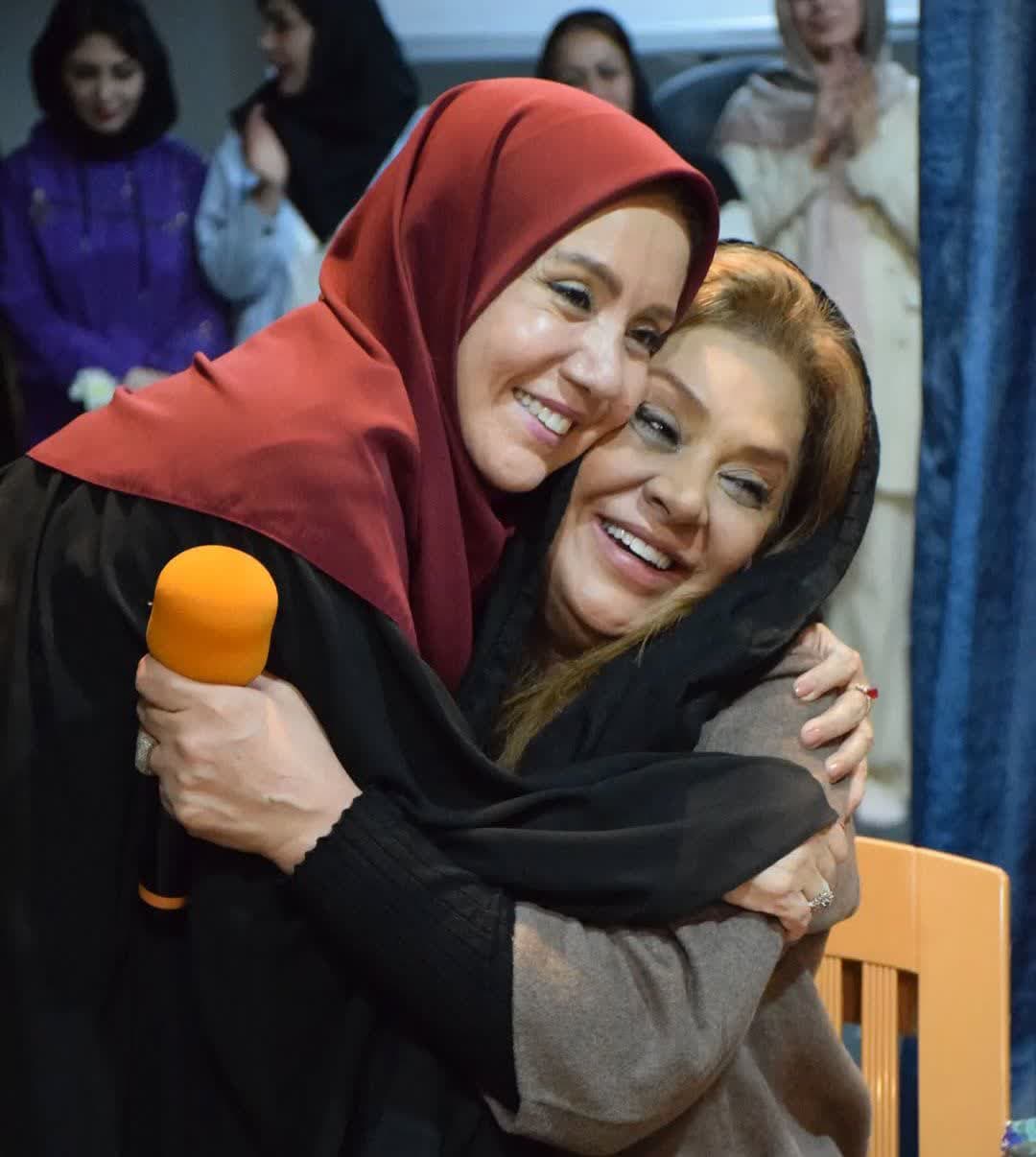 Nasrin Moghanloo (9)