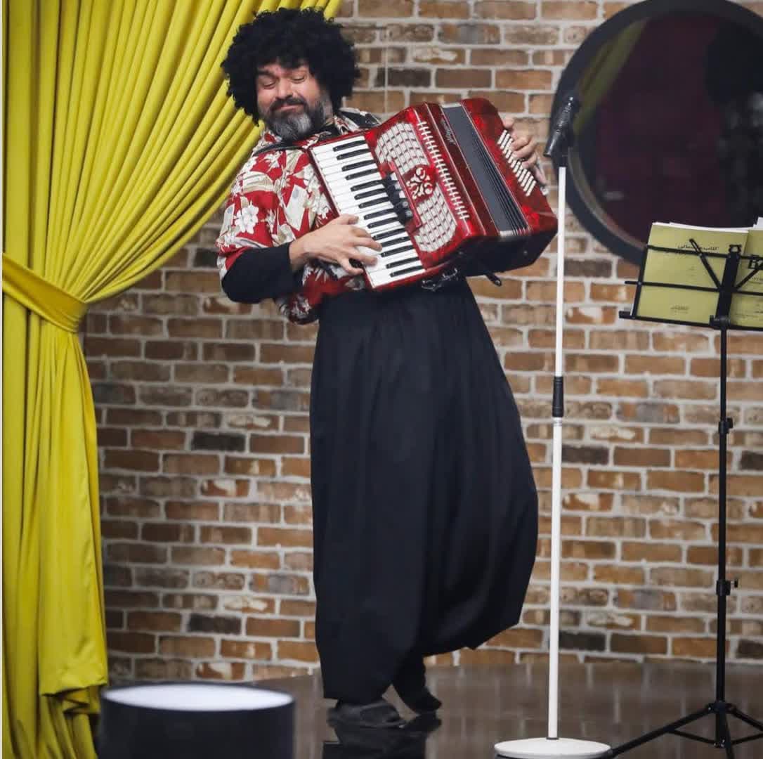 بیوگرافی شهرام قائدی و همسرش 40 Shahram Ghaedi (2)