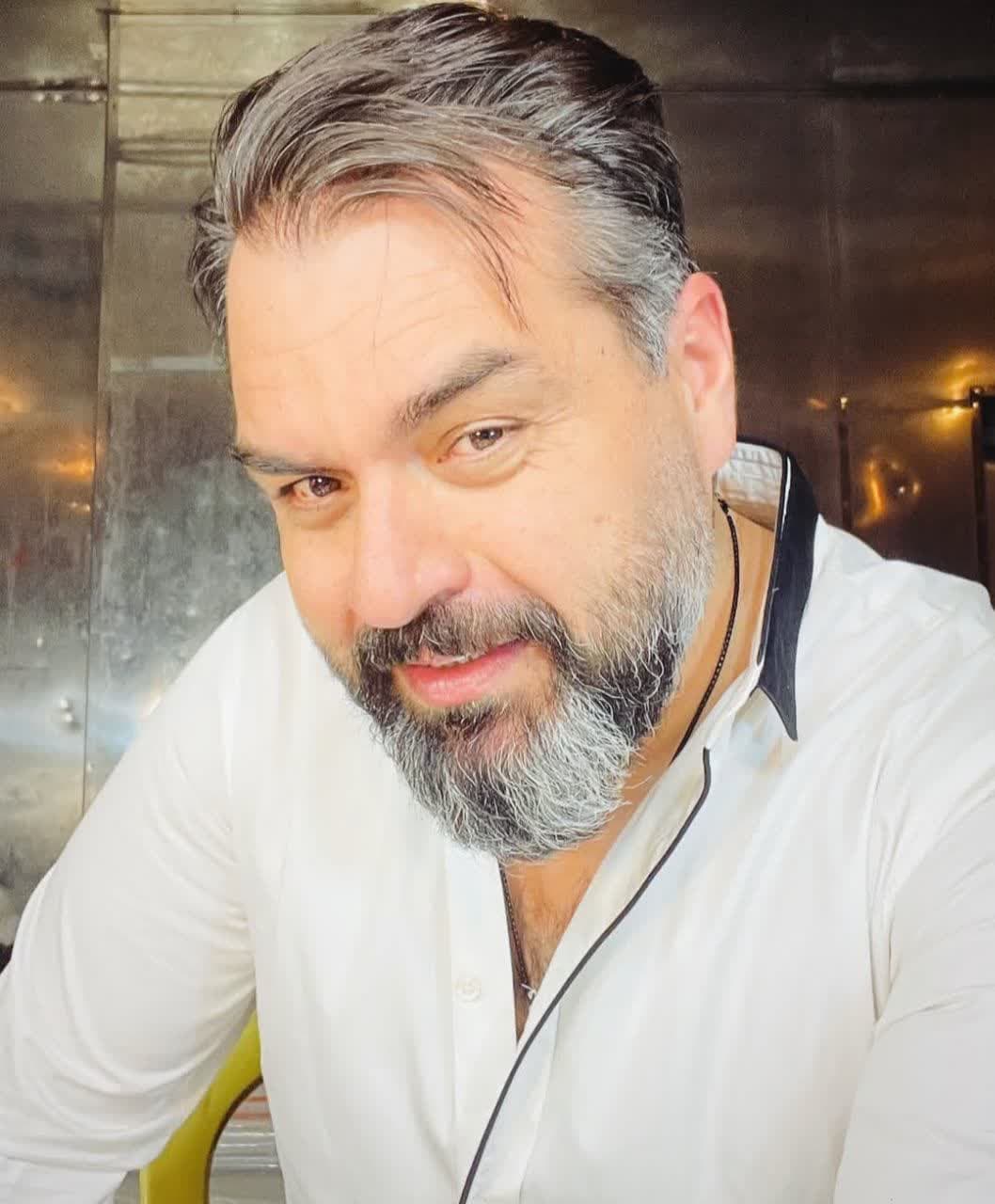 بیوگرافی شهرام قائدی و همسرش 44 Shahram Ghaedi (9)