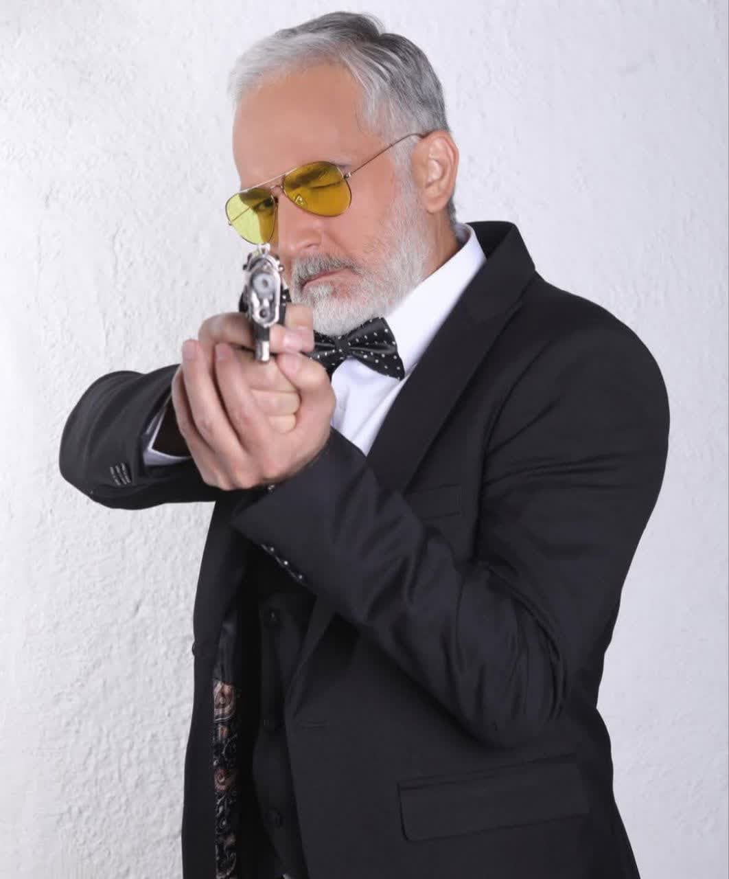 بیژن بنفشه خواه و همسرش و فرزندانش 38 Bijan Banafshekhah (6)