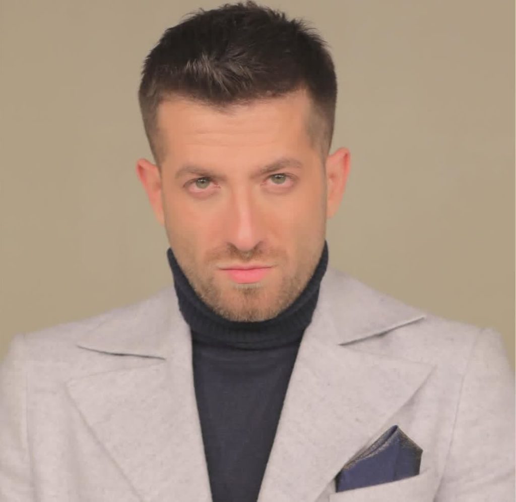 اشکان دلاوری و همسرش