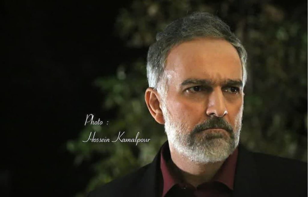 بیژن بنفشه خواه و همسرش و فرزندانش