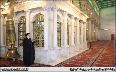 تصویری از نماز شهید رئیسی در مسجد جامع اموی دمشق + عکس_اصفهانیا