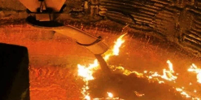 مصرف نسوز در فولاد مبارکه به رکورد بی‌سابقه ۵.۱۸ کیلوگرم به ازای هر تن مذاب افت یافت