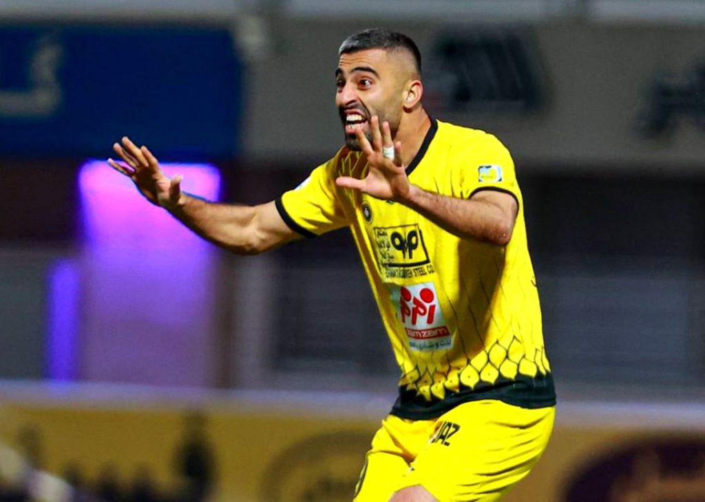 کاوه رضایی آماده آتش بازی روبه رو هوادار