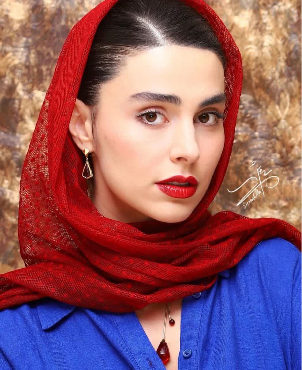 مشخصات لاله مرزبان 6 Laleh Marzban (20)