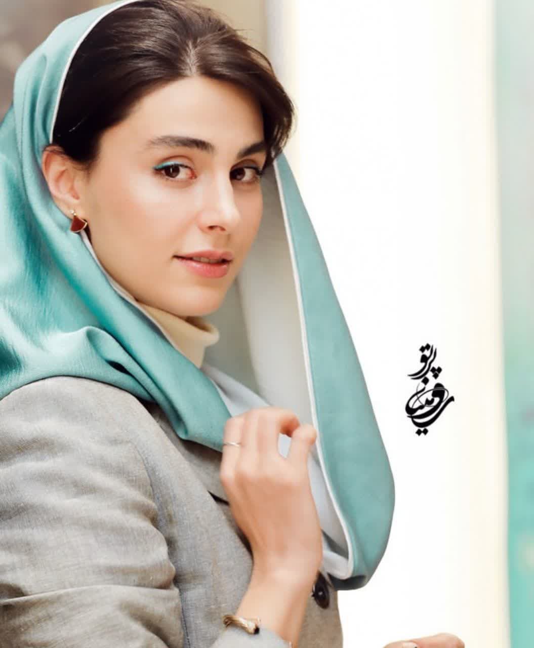 مشخصات لاله مرزبان 11 Laleh Marzban (14)