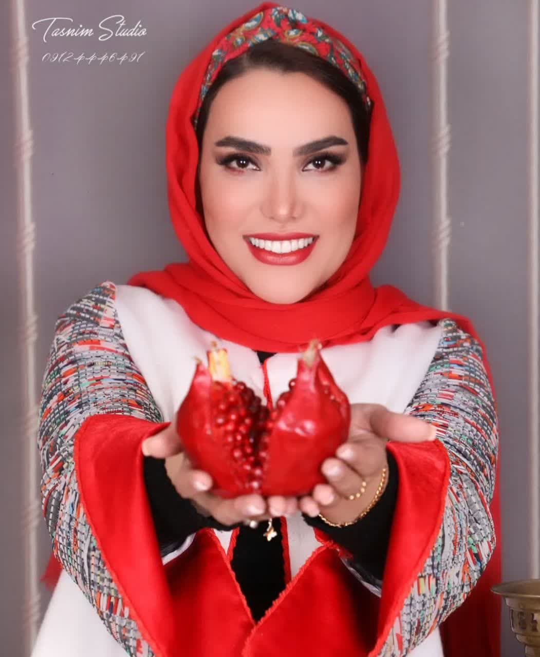 بیوگرافی مهسا ایرانیان مجری 30 Mahsa Iranian (1)