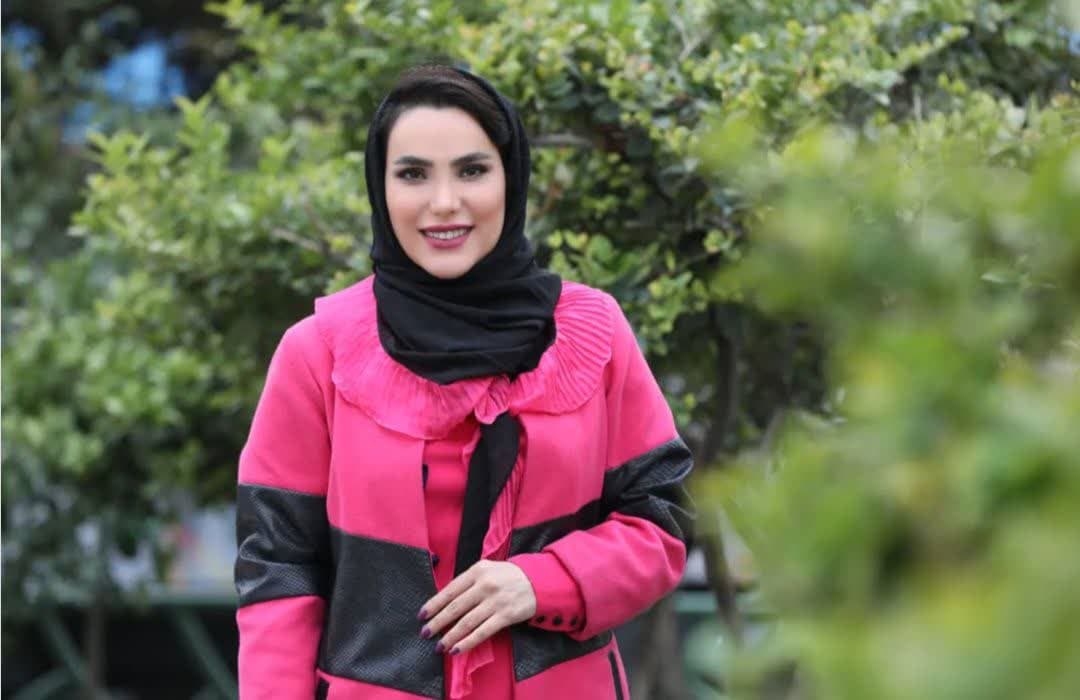 بیوگرافی مهسا ایرانیان مجری 7 Mahsa Iranian (2)