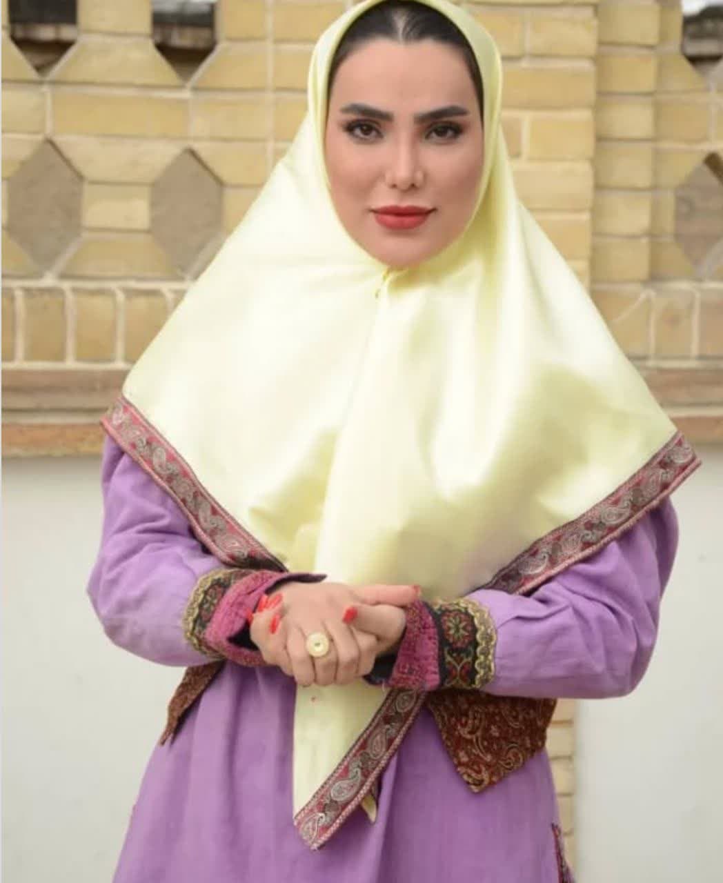 بیوگرافی مهسا ایرانیان مجری 12 Mahsa Iranian (7)