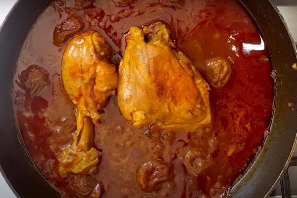 plum-and-chicken-stew