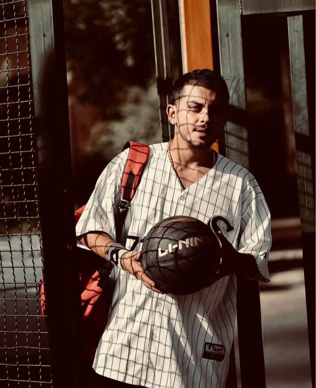 Arsalan Ghasemi (17)