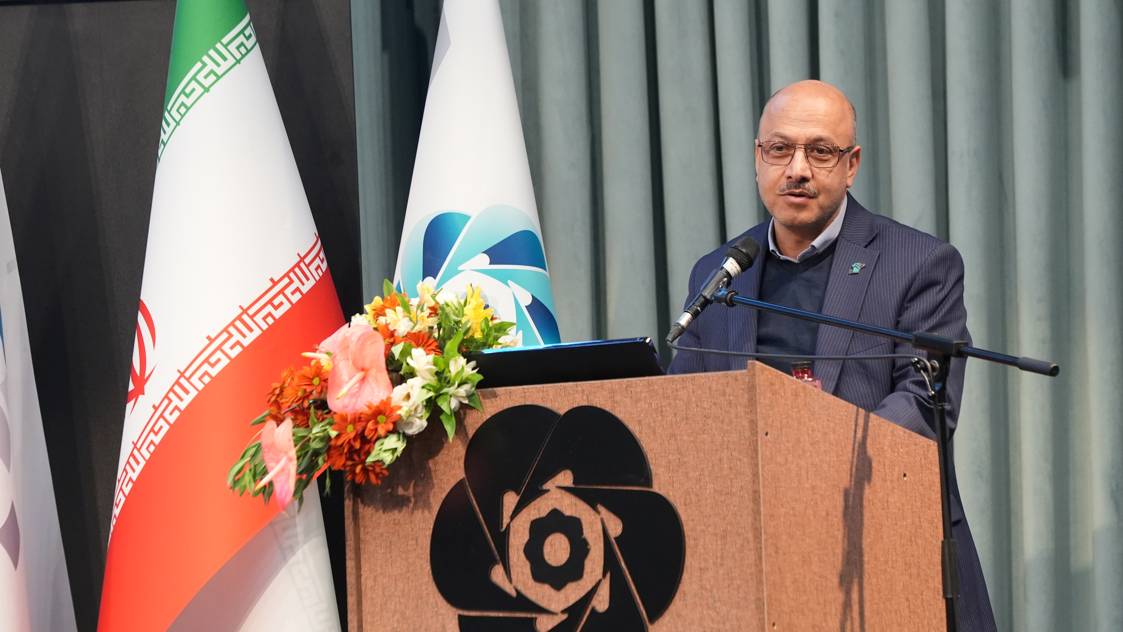 جشنواره قالی فاخر؛ فرصتی برای احیای هویت فرش اصفهان 14 DSC02121