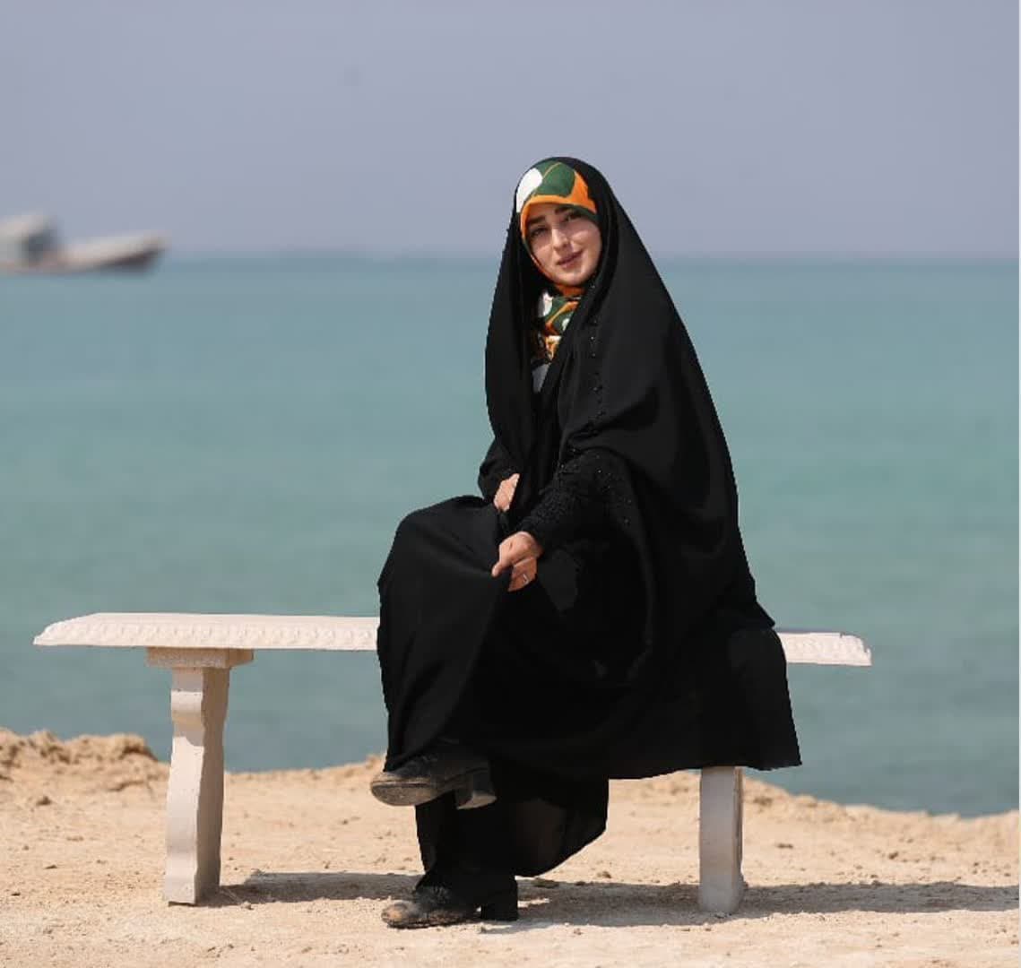 بیوگرافی ستاره سادات قطبی و همسرش 45 Setareh Sadat Ghotbi (10)