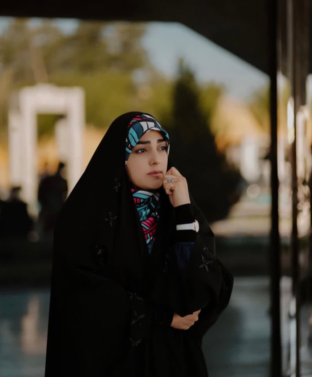 بیوگرافی ستاره سادات قطبی و همسرش 12 Setareh Sadat Ghotbi (11)