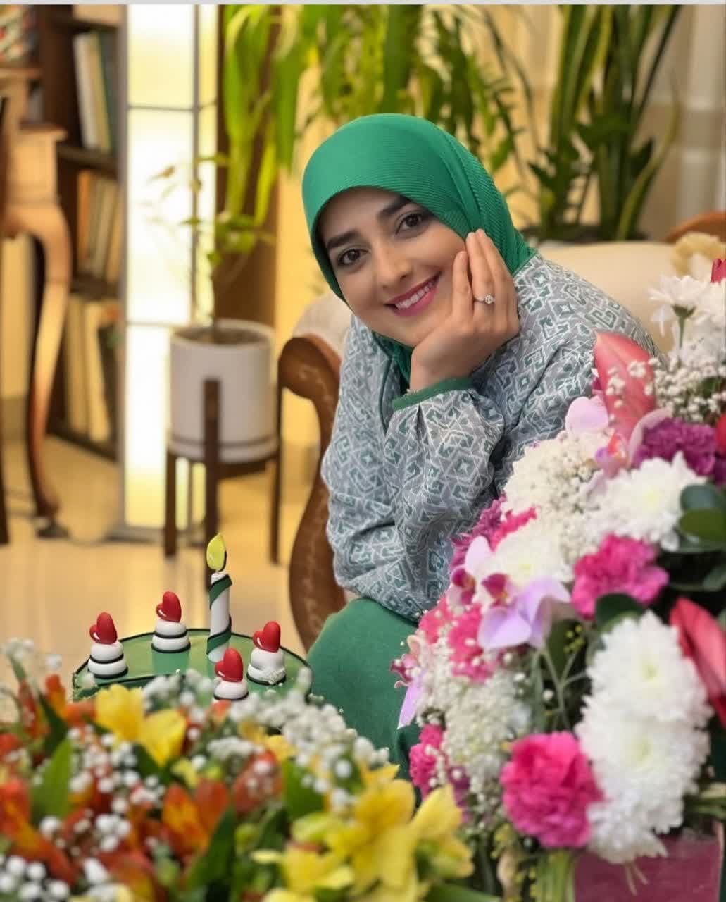 بیوگرافی ستاره سادات قطبی و همسرش 52 Setareh Sadat Ghotbi (17)