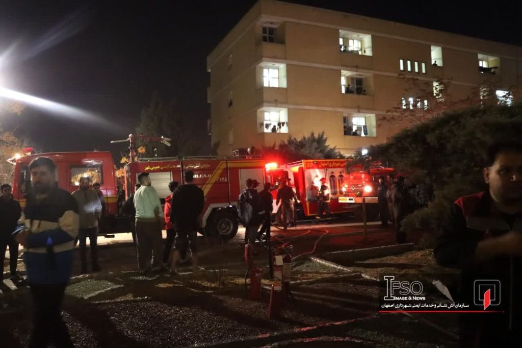 آتش به جان انبار خوابگاه دانشگاه صنعتی افتاد