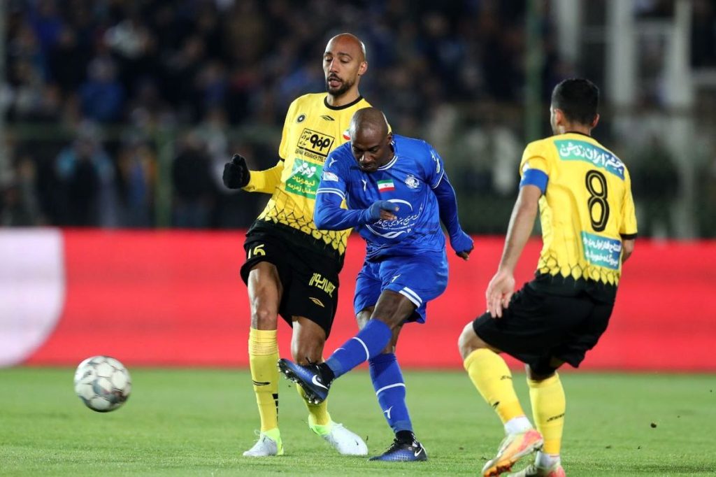 انزونزی برای سپاهان خوش می درخشد