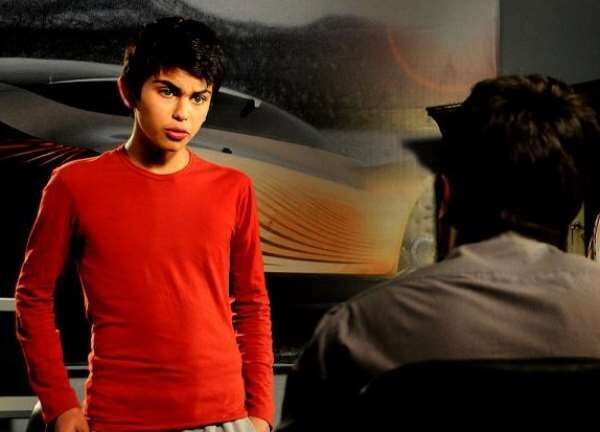 ارسلان قاسمی در سریال فاصله ها