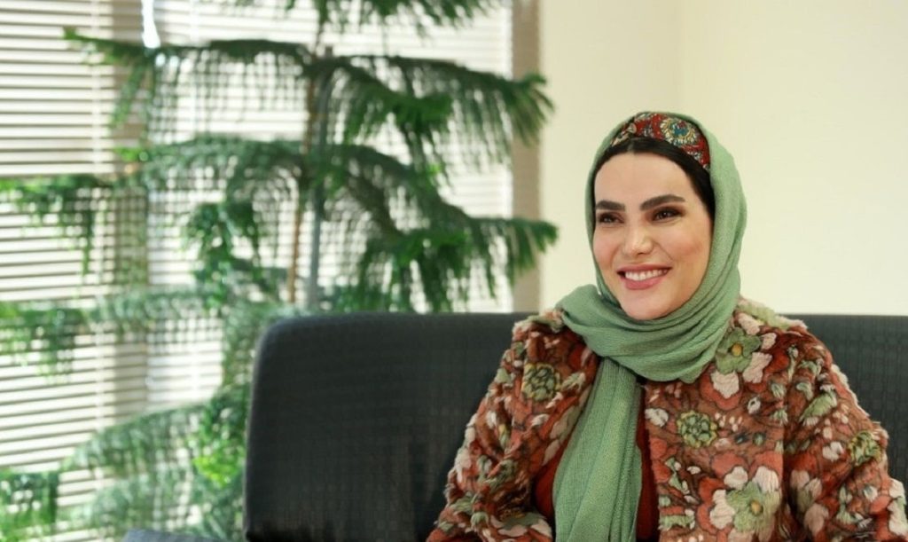 بیوگرافی مهسا ایرانیان مجری