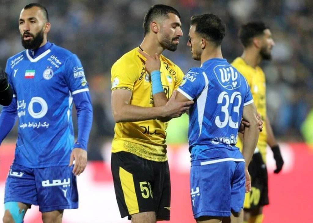 دانشگر به جنگ هم تیمی های سابق می رود