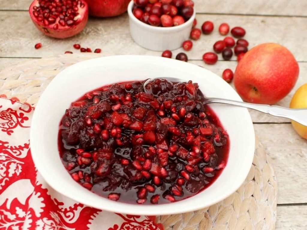 نحوه تهیه ترشی انار و لبو قرمز خوشمزه و مجلسی