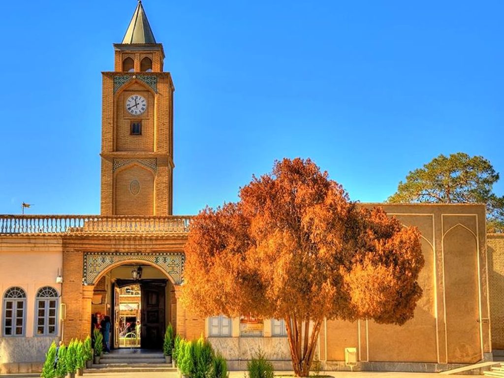 استقبال دیدنی ارامنه از برگزاری گردهمایی ۱۰۰ تور اپراتور جهان در اصفهان