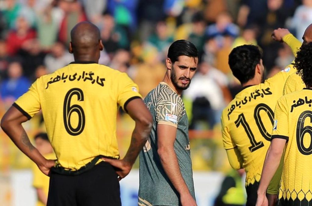 سپاهان با دو غایب به مصاف ملوان می رود