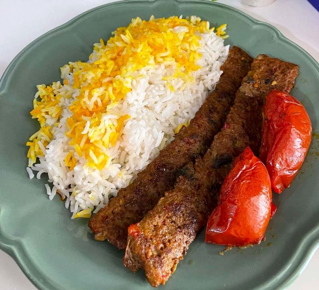 نحوه تهیه کباب تابه ای با گوشت چرخ کرده